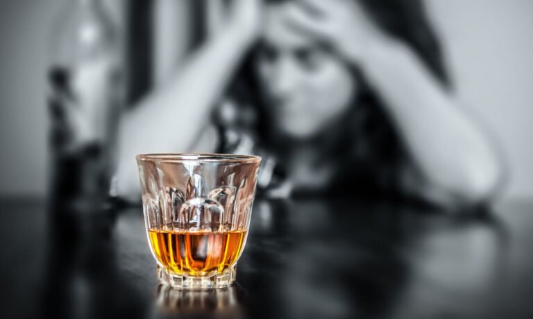 Read more about the article Γιατί η σεμαγλουτίδη βοηθά και στην αντιμετώπιση της διαταραχής χρήσης αλκοόλ