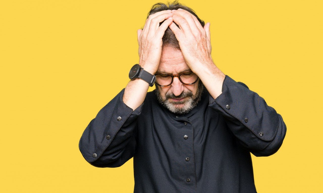 You are currently viewing Ποιον πονοκέφαλο δεν πρέπει ποτέ να αγνοείτε αν είστε πάνω από 50