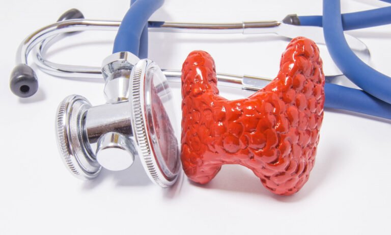 Read more about the article Λεβοθυροξίνη: Μελέτη για το δημοφιλές φάρμακο για τον θυρεοειδή, προκαλεί ανησυχία στους γιατρούς