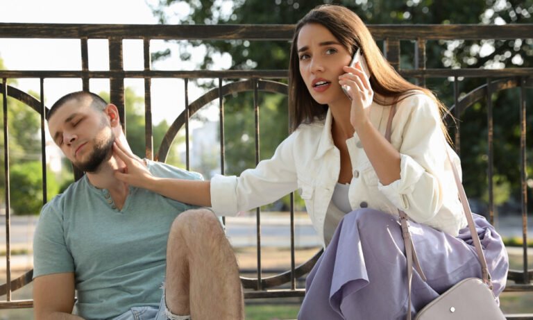 Read more about the article Πρώτες Βοήθειες σε έμφραγμα: Τι κάνουμε και τι όχι