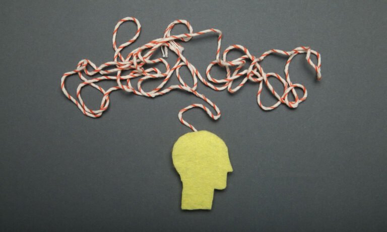 Read more about the article ΔΕΠΥ: Πόσο και γιατί μειώνει το προσδόκιμο ζωής