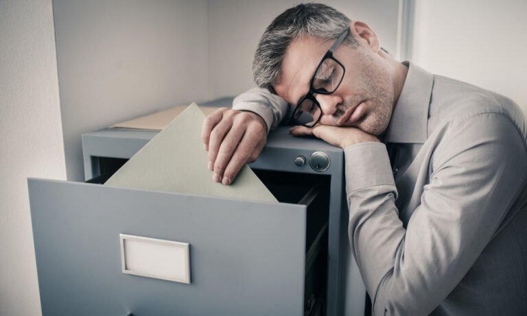 Read more about the article Κοιμάστε όλο και λιγότερο καθώς μεγαλώνετε; Τι μπορεί να σάς βοηθήσει