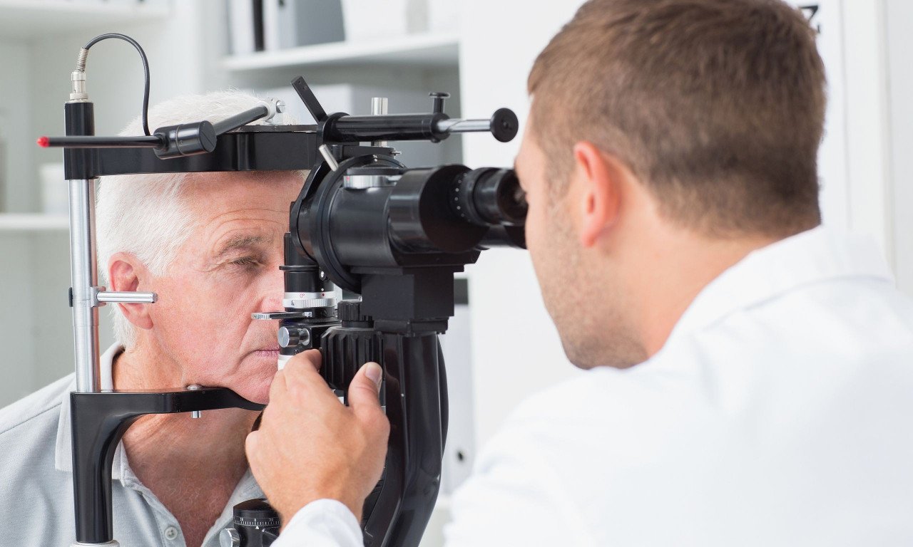 You are currently viewing Πώς μια εξέταση στα μάτια μπορεί να προβλέψει τον κίνδυνο εγκεφαλικού