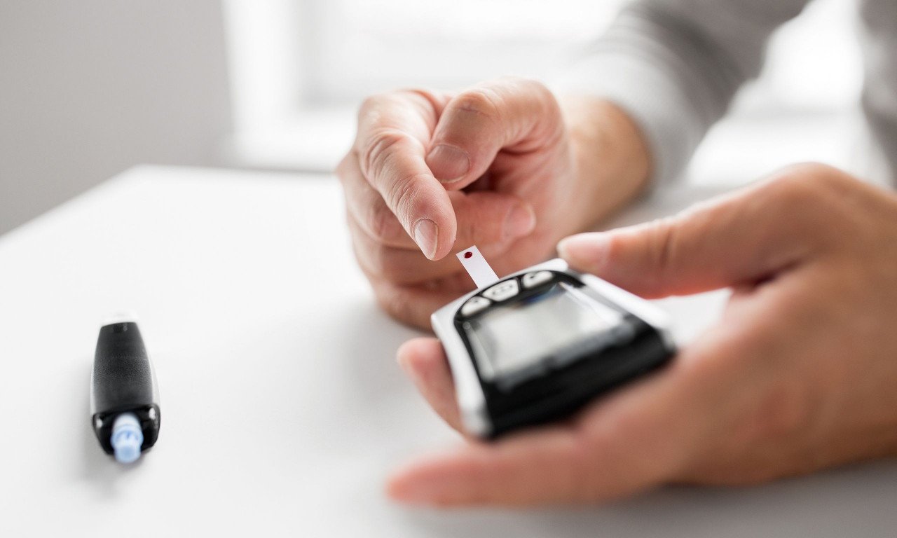 You are currently viewing Πώς να ελέγξετε το σάκχαρό σας στο σπίτι: Ποιο είναι το πιο αποτελεσματικό τεστ
