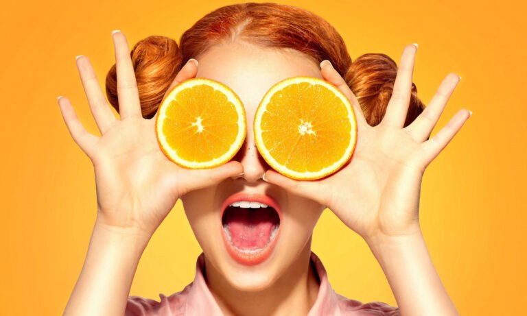 Read more about the article Κατανοώντας τη βιταμίνη C: Πού βοηθά, πόση χρειαζόμαστε