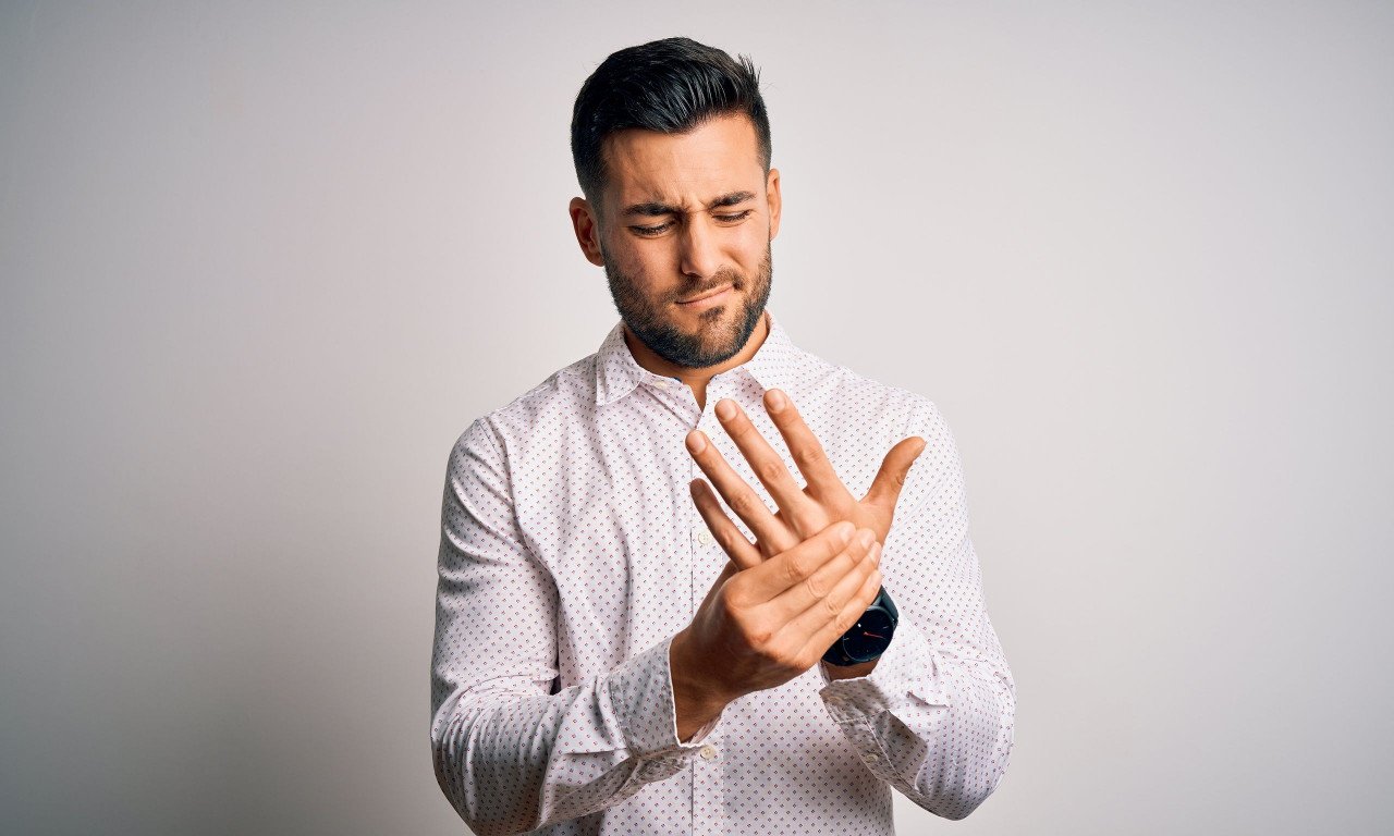 You are currently viewing Ασκήσεις για οστεοαρθρίτιδα χεριών: Οδηγός με περιγραφή και εικόνα