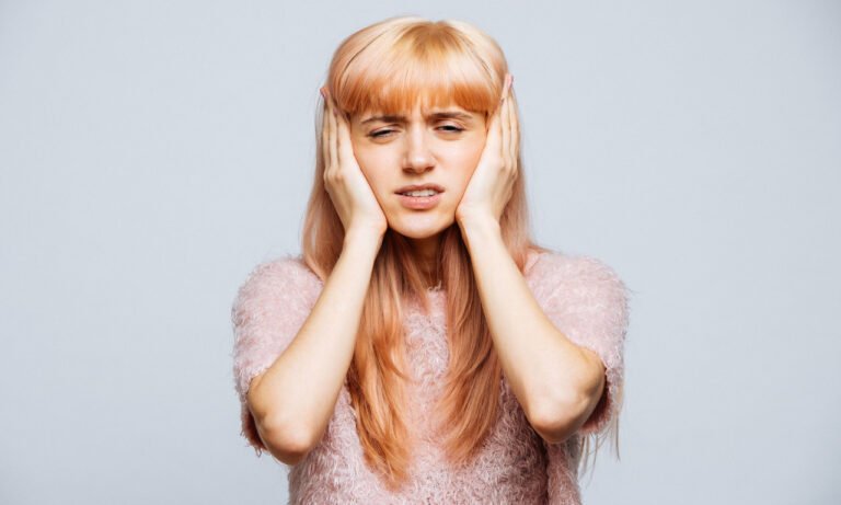 Read more about the article Η «αθώα» συνήθεια που αυξάνει τον κίνδυνο εμβοών