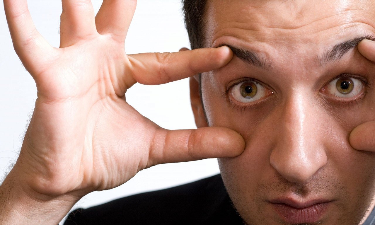 You are currently viewing Τι προκαλεί στα μάτια η υψηλή «καλή» χοληστερόλη