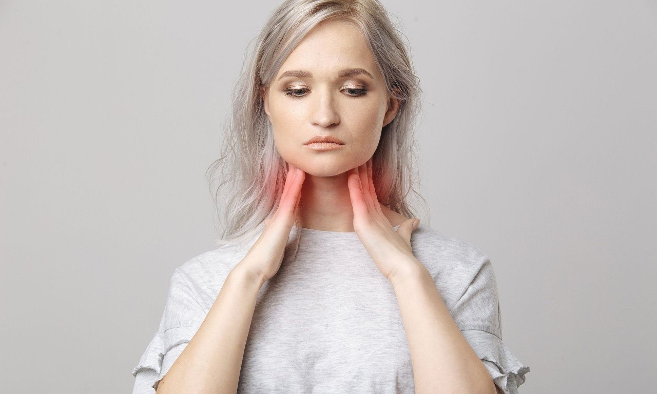 You are currently viewing Πώς ξεκινά ο καρκίνος του θυρεοειδούς: Τα συμπτώματα που πρέπει να προσέξετε