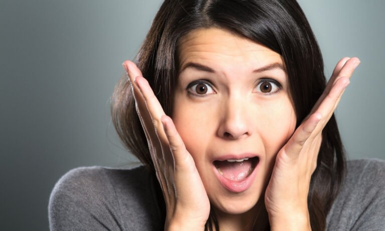 Read more about the article Πώς φαίνεται στο πρόσωπο αν έχετε υπερθυρεοειδισμό