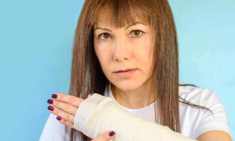 Read more about the article Πόση οστική μάζα χάνουν οι γυναίκες στην εμμηνόπαυση