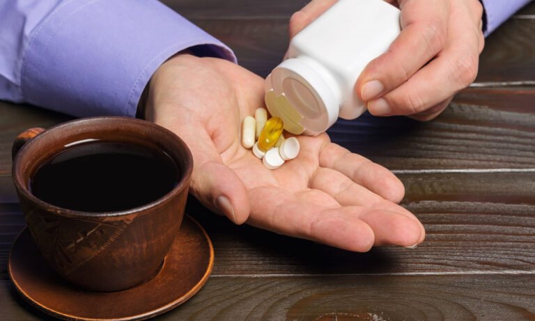 Read more about the article Ποια φάρμακα επηρεάζει ο καφές – Πώς μειώνεται η δράση τους