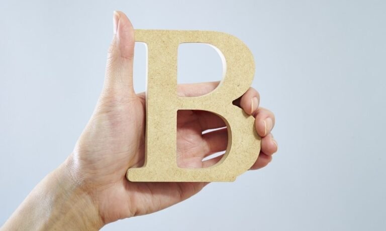 Read more about the article Ανακάλυψε την ενέργεια που κρύβεις μέσα σου με τις βιταμίνες EVIOL B-Complex & Vitamin B12