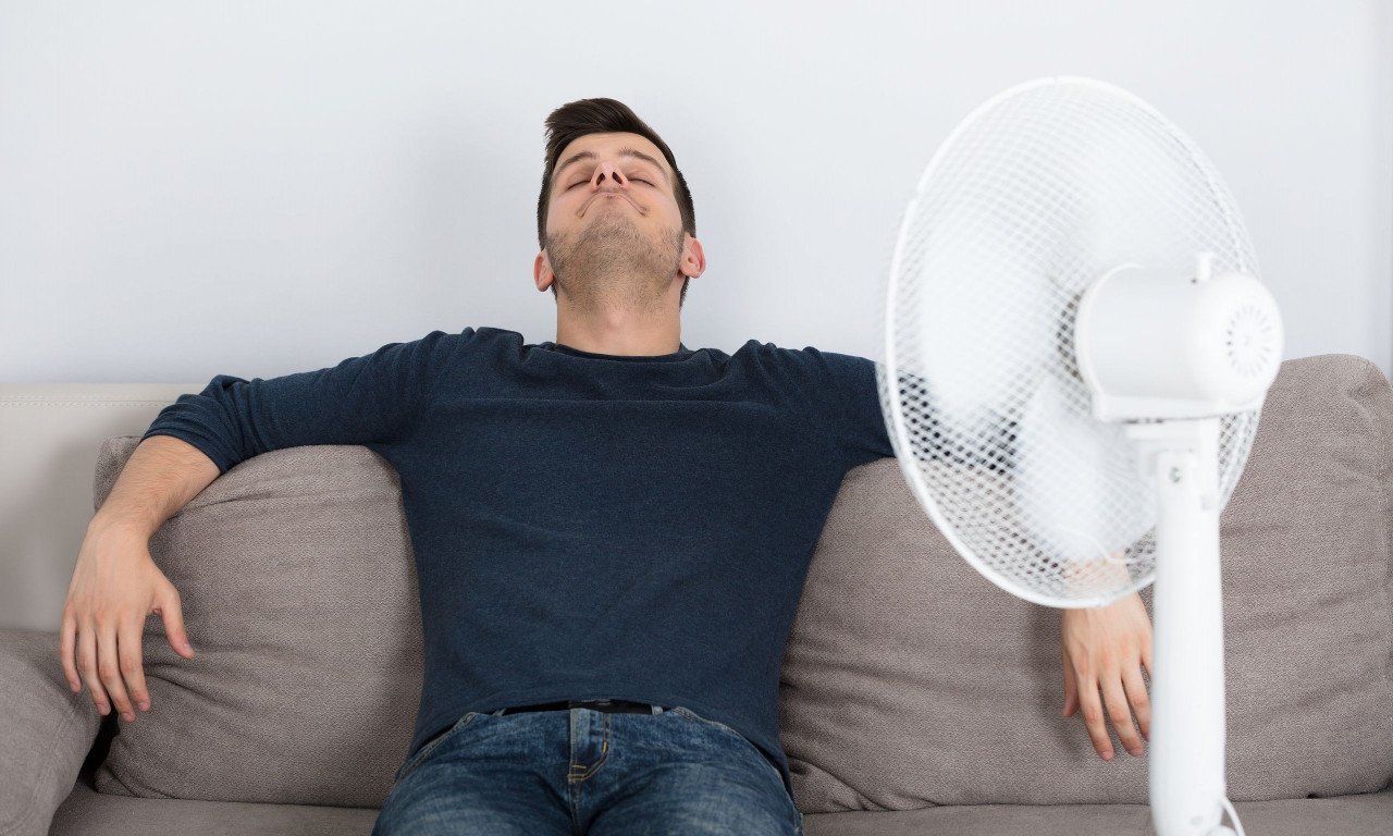 You are currently viewing 7 τρόποι να κοιμάστε καλύτερα τις πολύ ζεστές νύχτες