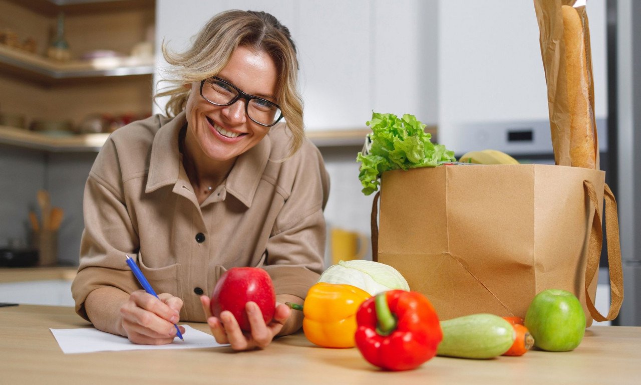You are currently viewing Το φρούτο που προστατεύει τις γυναίκες από τους κινδύνους της εμμηνόπαυσης