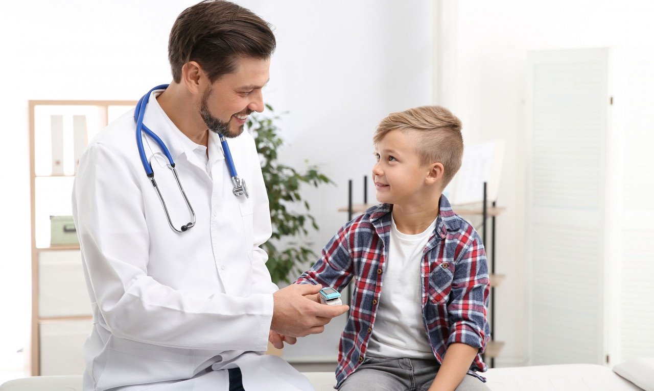 You are currently viewing Από τι κινδυνεύουν τα παιδιά που εκτίθενται σε «παντοτινά χημικά»