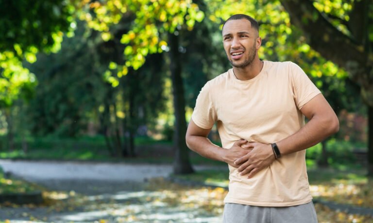 Read more about the article Τι είναι ο ξαφνικός πόνος δεξιά στην κοιλιά πάνω στο τρέξιμο