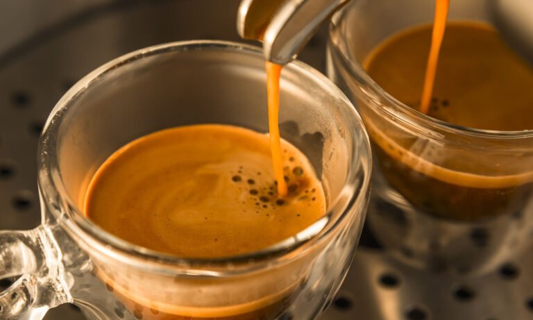 Read more about the article Τι συμβαίνει στην αρτηριακή πίεση όταν καταναλώνουμε καφεΐνη