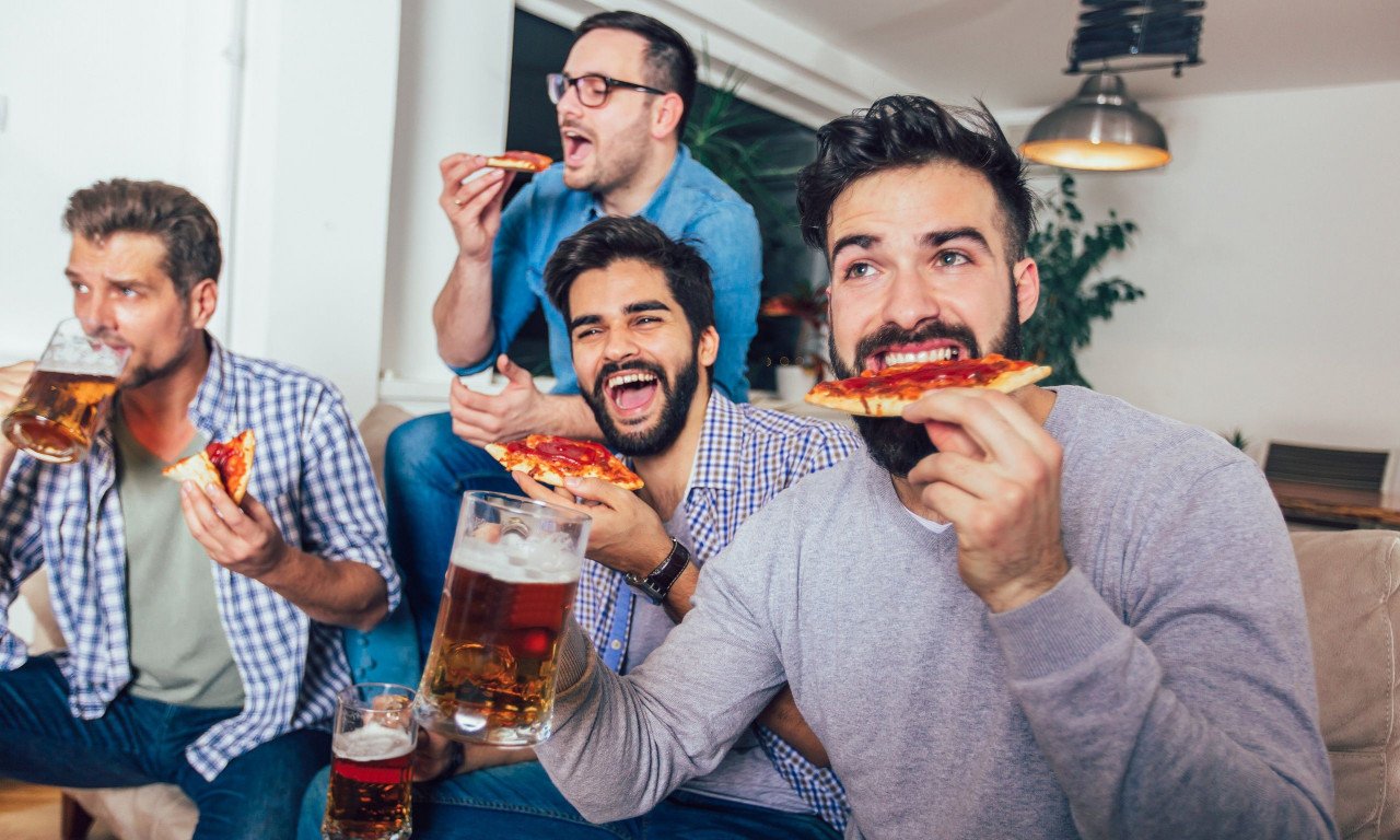 You are currently viewing Κίνδυνος εγκεφαλικού: 4 πράγματα που πρέπει να αποφεύγετε μετά τις 5 το απόγευμα