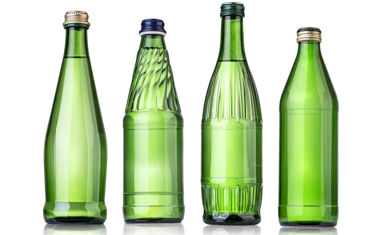 You are currently viewing Είναι τα γυάλινα μπουκάλια περισσότερο ή εξίσου επικίνδυνα με τα πλαστικά για την υγεία μας;