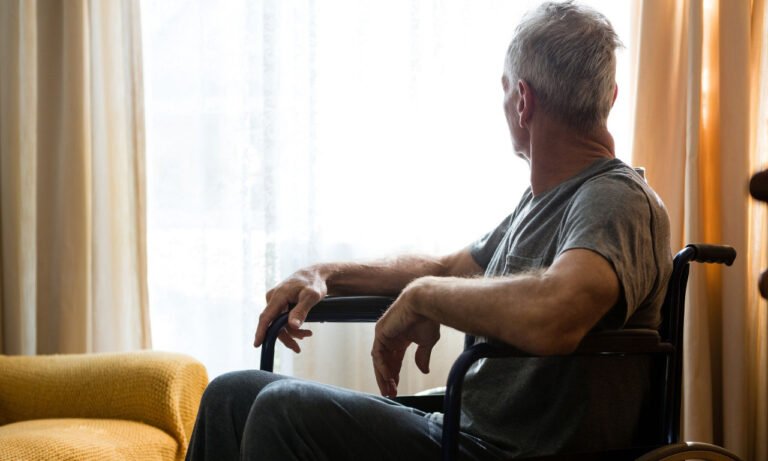 Read more about the article Η κίνηση ματ που συγκρατεί τα συμπτώματα του Αλτσχάιμερ