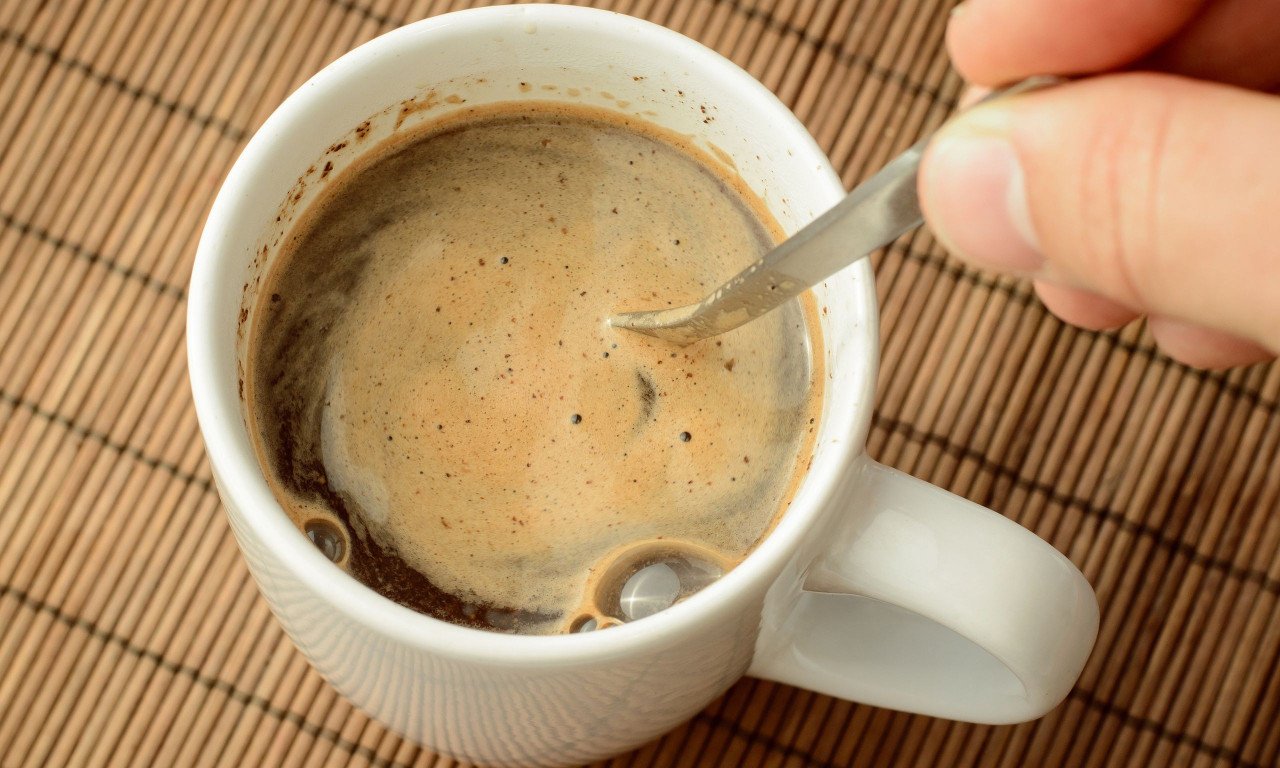 You are currently viewing Προσθέσετε ένα κουταλάκι στον καφέ: Το έντερο, οι αρθρώσεις και το δέρμα σας θα σάς ευγνωμονούν