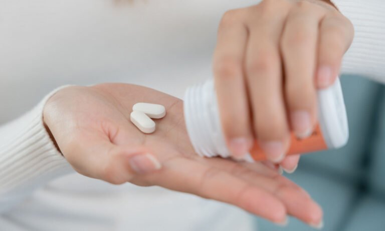 Read more about the article Αυξημένη κορτιζόλη: 7 συμπληρώματα για να τη μειώσετε φυσικά