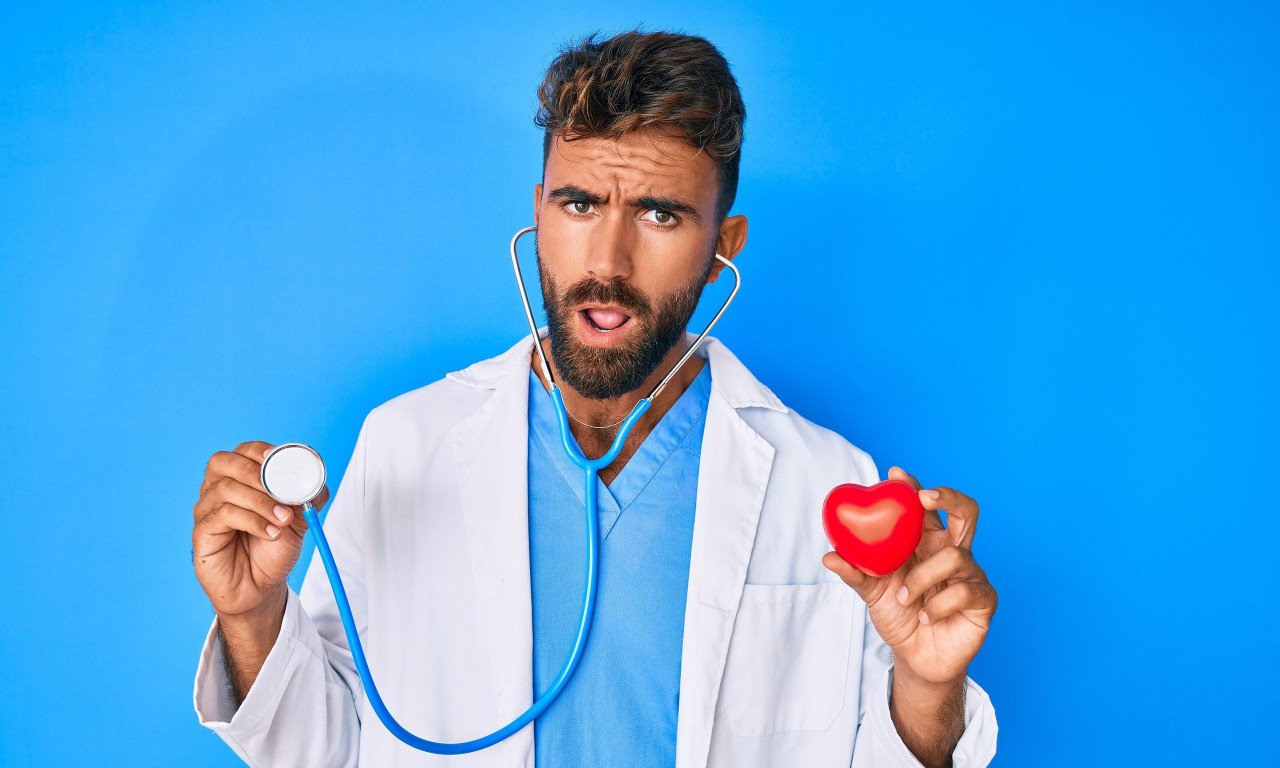 You are currently viewing 12 σημάδια ότι πάσχετε από τον πιο κοινό τύπο καρδιακής ανεπάρκειας