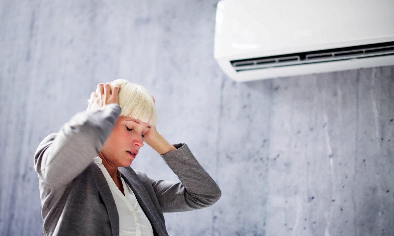 You are currently viewing Μπορεί η αδιαθεσία να οφείλεται στο κλιματιστικό; Τι εξηγούν μικροβιολόγοι