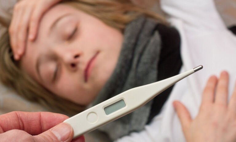 Read more about the article Μηνιγγοκοκκαιμία: Ξεκινάει σαν απλή γρίπη – Ζήτημα ζωής και θανάτου η έγκαιρη αντιμετώπιση