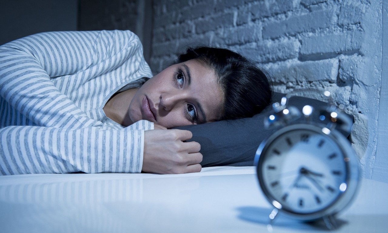 You are currently viewing Ξυπνάτε 3-5 τα ξημερώματα χωρίς ξυπνητήρι; Το σώμα σας κάτι προσπαθεί να σας πει 