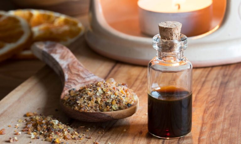 Read more about the article Μύρο (σμύρνα): Ιδιότητες – Πού και πώς το χρησιμοποιούμε