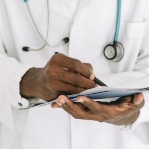 pexels-ivan-samkov-4989141